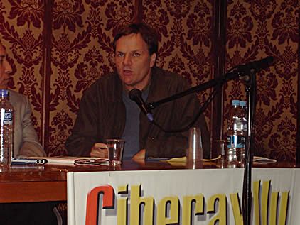 Chuck Walker comenta le presentaci�n de Montiel