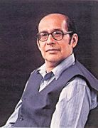 Miguel Guti&eacute;rrez, foto de uno de sus libros
